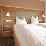 Schuasterhof 3*