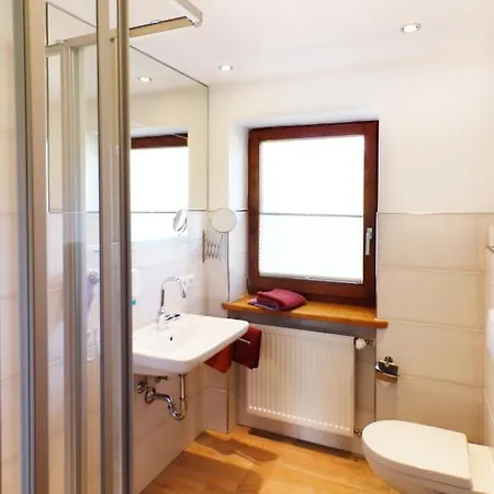 Guest house Schuasterhof 3*