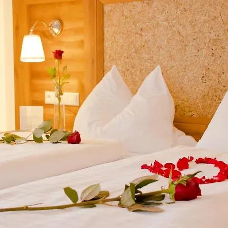 Guest house Schuasterhof 3*